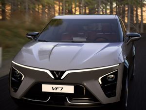 Cụm đèn pha trước của VF 7 được thiết kế hình thang kéo dài xuống dưới